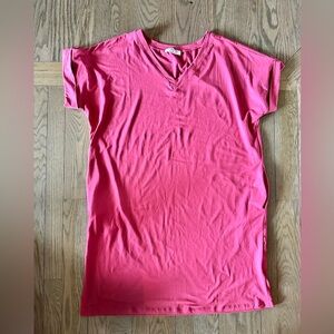 Cute boutique tee dress with pockets! Size xl brand zenana